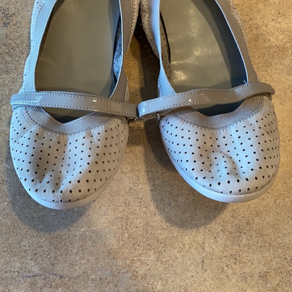 Women’s Cole Haan shoes size 8.5 - Picture 4 of 7